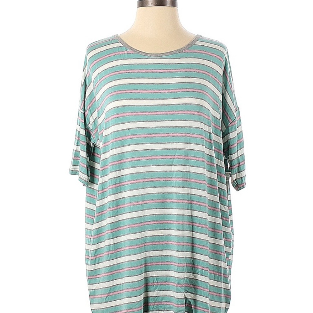 Lularoe Irma tunic top